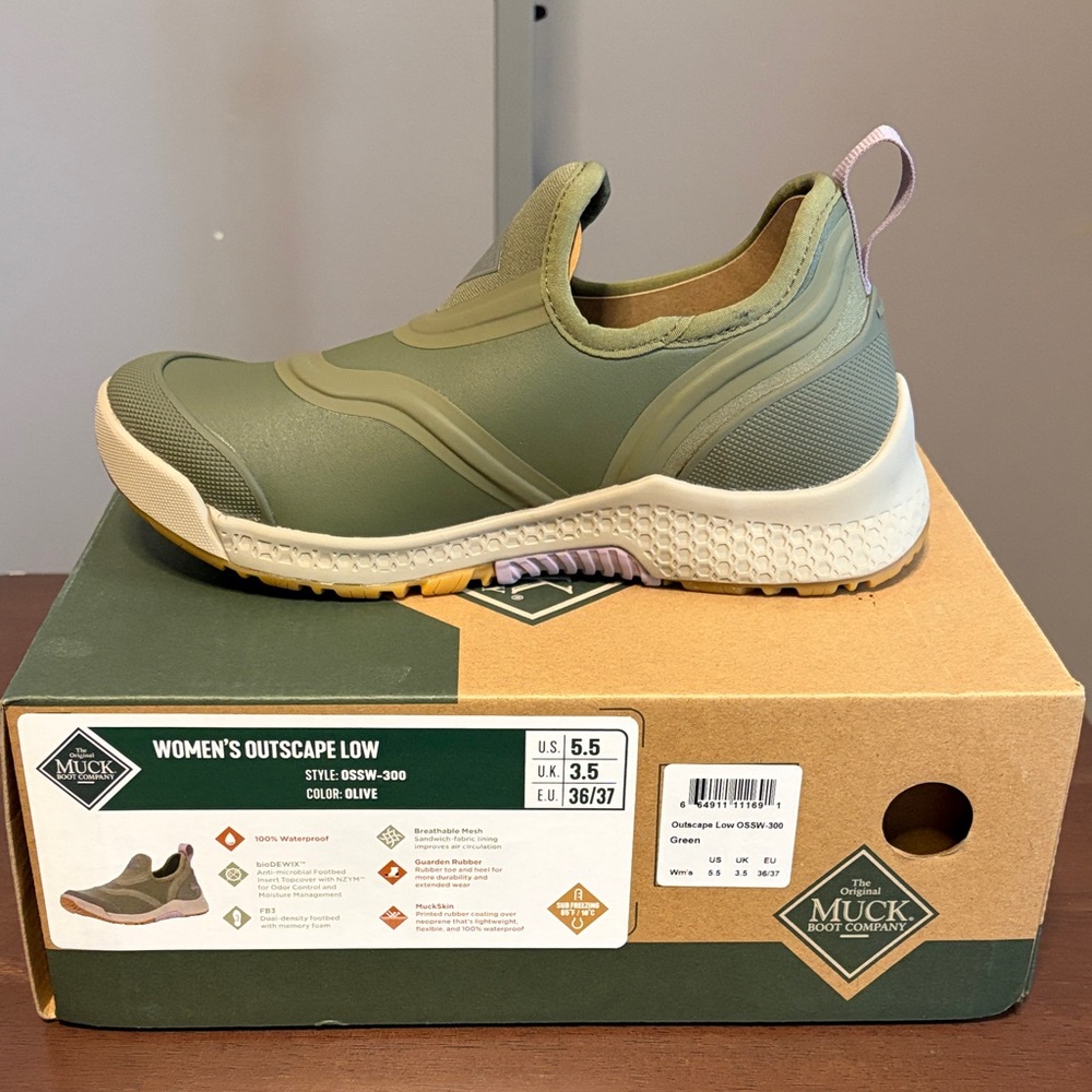 Women's Outscape Low Olive Slip-On Shoe NIB Size 5.5